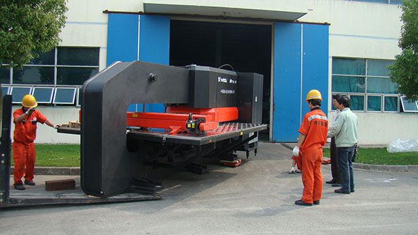 開普數控沖床搬運案例 開普數控沖床搬運案例